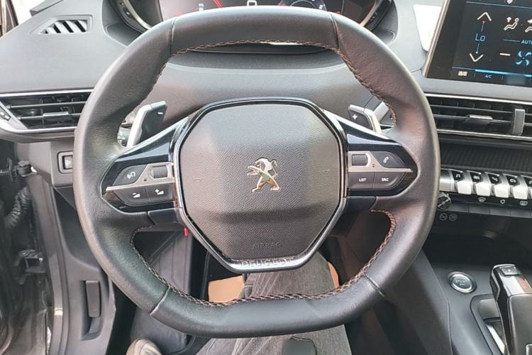 Used Peugeot 5008 2017 350THP 5-Seat Elite Edition Steering Wheel