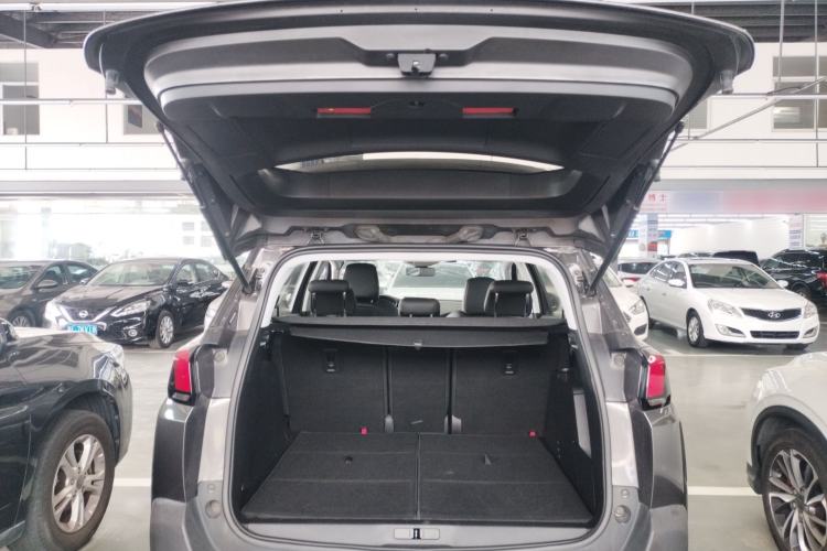 Used Peugeot 5008 2017 380THP 5-Seater Elite Edition Trunk