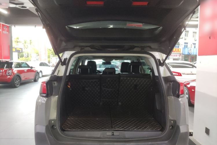 Used Peugeot 5008 2017 350THP 7-Seater Elite Edition Trunk