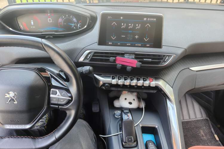 Used Peugeot 5008 2017 350THP 7-Seater Elite Edition Audio And AC Panel