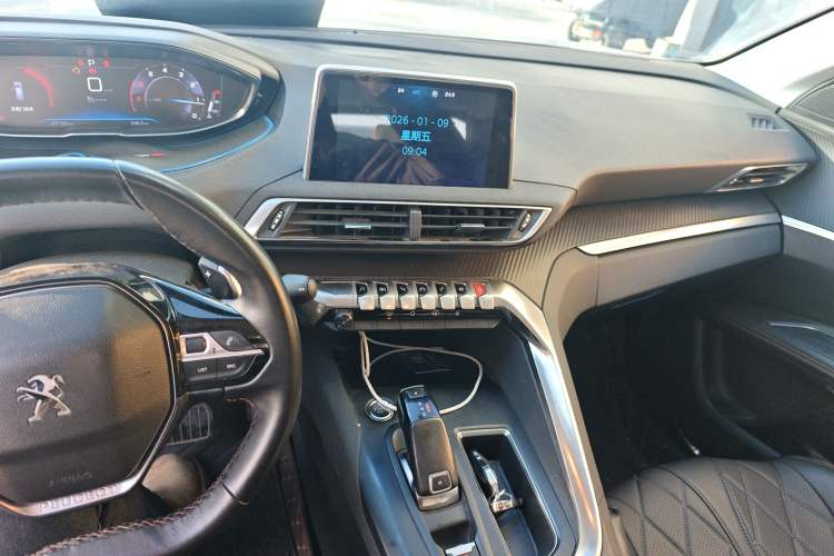 Used Peugeot 5008 2017 380THP 7-Seater Elite Edition Audio And AC Panel
