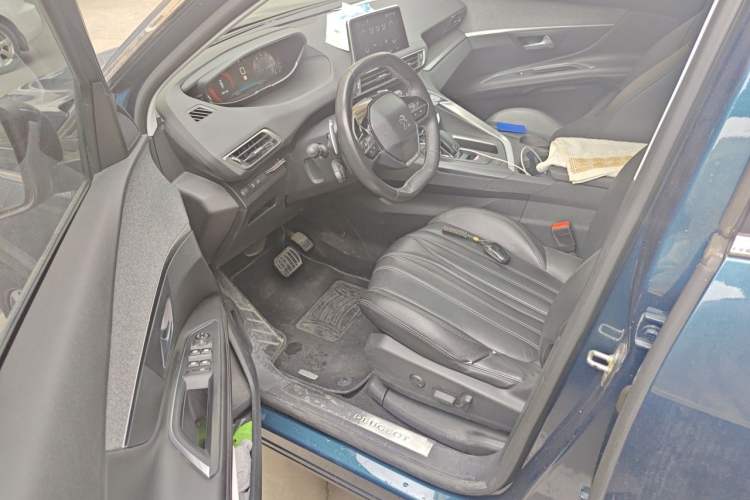 Used Peugeot 5008 2017 380THP 7-Seater Luxury Edition Driver Seat