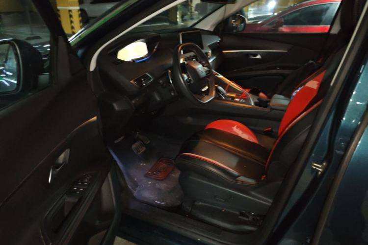Used Peugeot 5008 2017 350THP 7-Seater Elite Edition Driver Seat