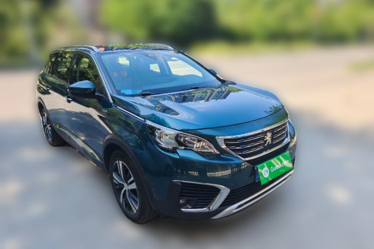 Used Peugeot 5008 2017 350THP 7-Seater Elite Edition Front Right 45 Deg