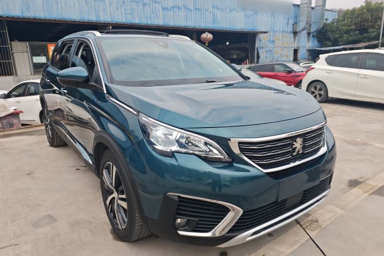 Used Peugeot 5008 2017 350THP 7-Seater Elite Edition Front Right 45 Deg
