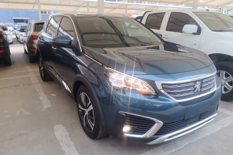 Used Peugeot 5008 2017 380THP 7-Seater Elite Edition Front Right 45 Deg