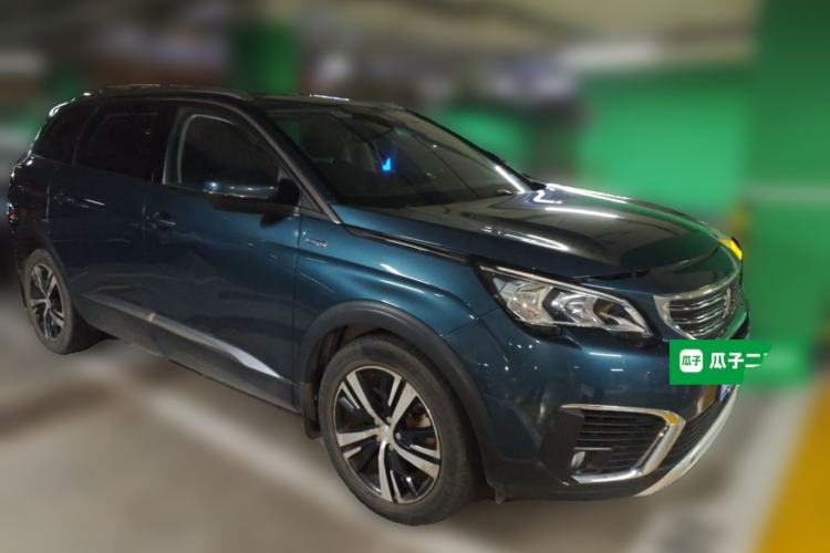 Used Peugeot 5008 2017 350THP 7-Seater Elite Edition Front Right 45 Deg