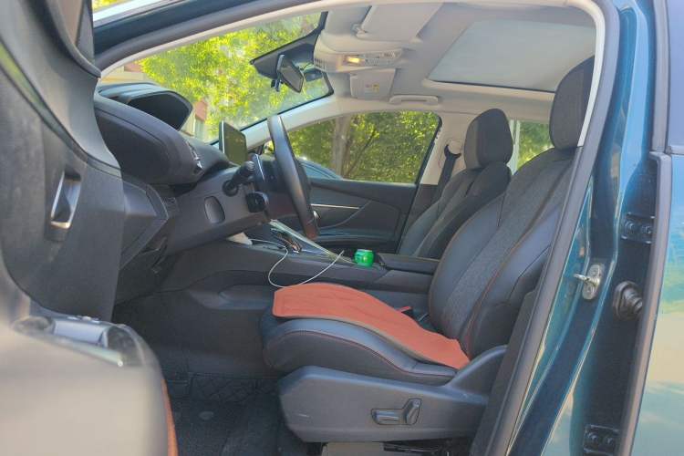 Used Peugeot 5008 2017 350THP 7-Seater Elite Edition Left Front Seat