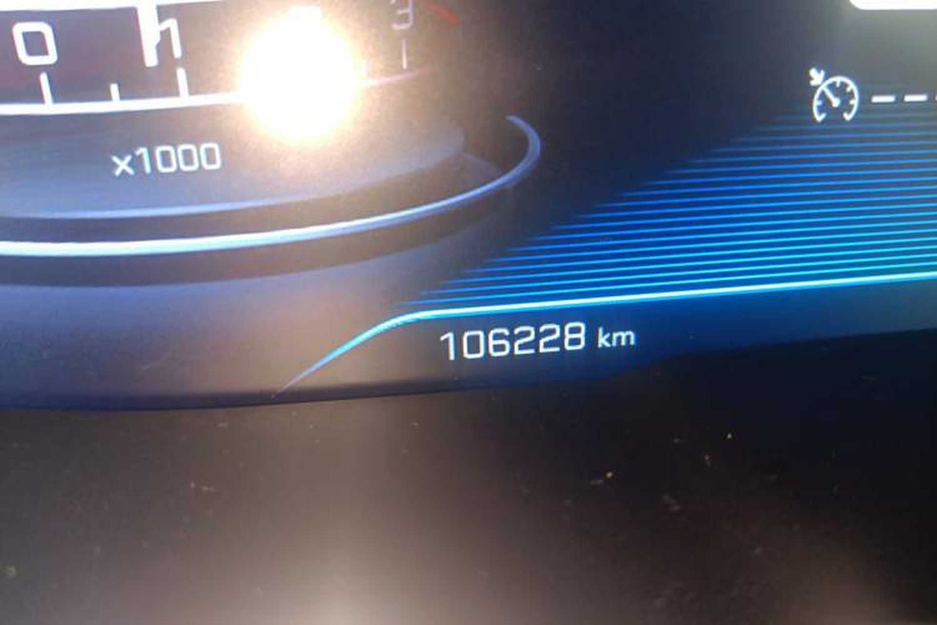 Used Peugeot 5008 2017 380THP 7-Seater Elite Edition Odometer Close Up