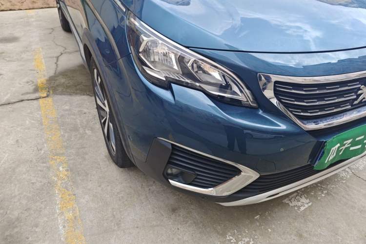 Used Peugeot 5008 2017 380THP 7-Seater Luxury Edition Right Front Headlight