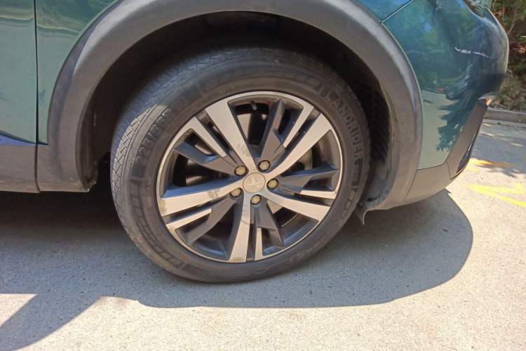 Used Peugeot 5008 2017 380THP 7-Seater Elite Edition Right Front Wheel Hub