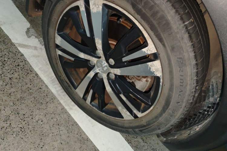 Used Peugeot 5008 2017 350THP 7-Seater Elite Edition Right Front Wheel Hub