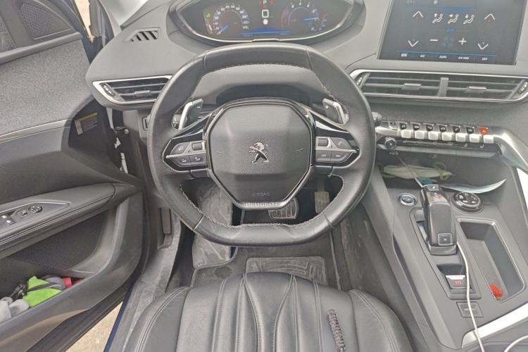Used Peugeot 5008 2017 380THP 7-Seater Luxury Edition Steering Wheel
