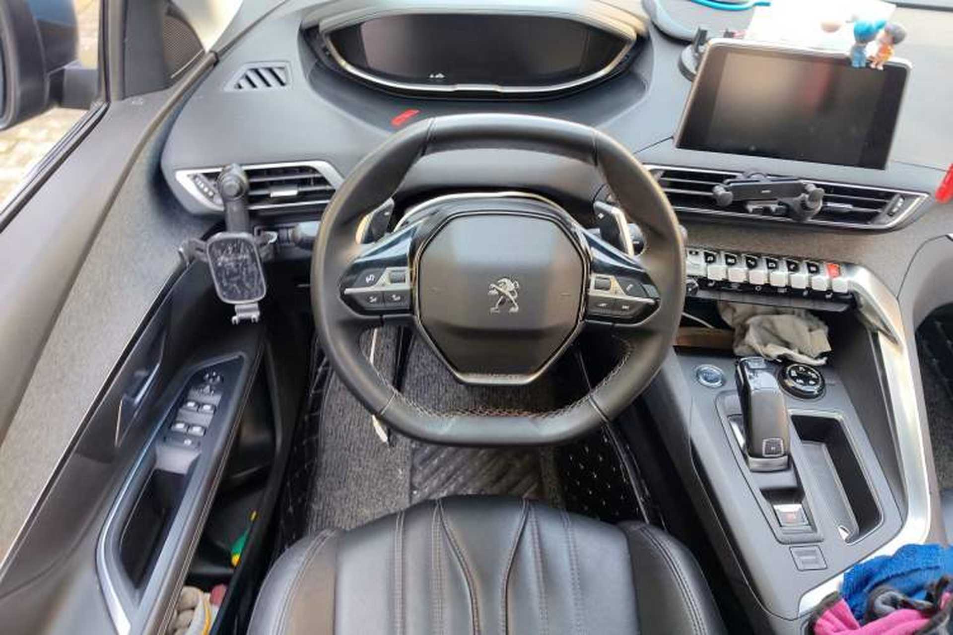 Used Peugeot 5008 2017 380THP 7-Seater Luxury Edition Steering Wheel