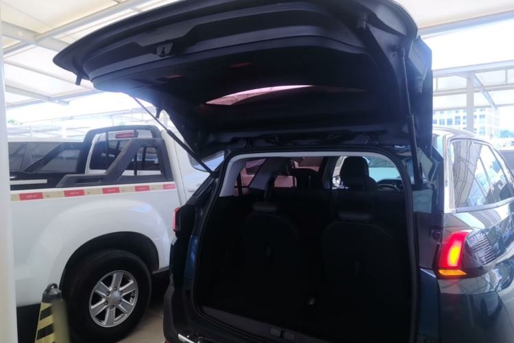 Used Peugeot 5008 2017 380THP 7-Seater Elite Edition Trunk