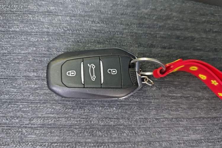 Used Peugeot 5008 2017 350THP 7-Seater Elite Edition Vehicle Key