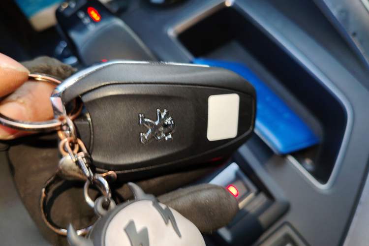 Used Peugeot 5008 2017 380THP 7-Seater Luxury GT Edition Vehicle Key