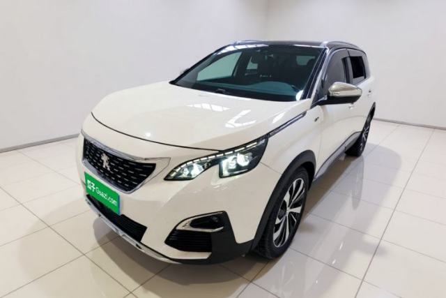 Peugeot 5008 2017 380THP 7-Seater Luxury GT Edition مستعملة