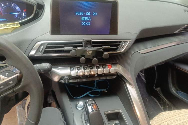 Used Peugeot 5008 2017 380THP 7-Seater Elite Edition Audio And AC Panel