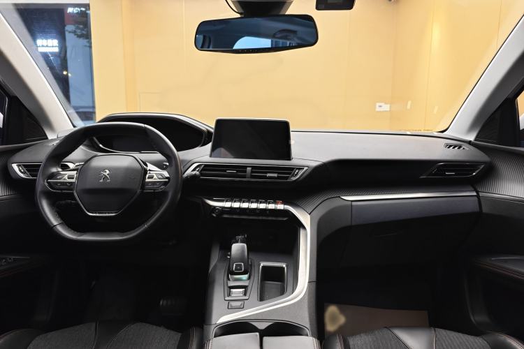 Used Peugeot 5008 2017 380THP 7-Seater Elite Edition Audio And AC Panel
