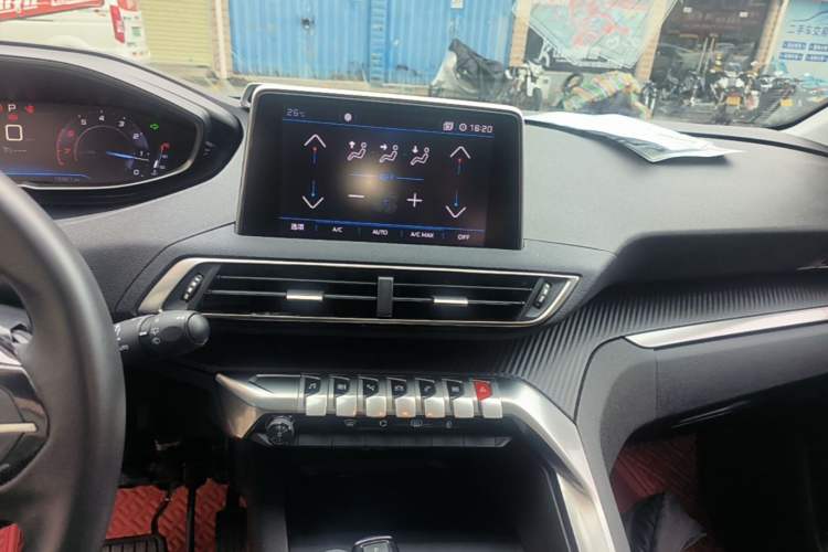 Used Peugeot 5008 2017 350THP 5-Seat Elite Edition Audio And AC Panel