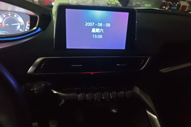 Used Peugeot 5008 2017 380THP 7-Seater Elite Edition Audio And AC Panel