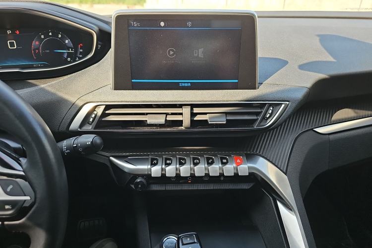 Used Peugeot 5008 2017 380THP 7-Seater Elite Edition Audio And AC Panel