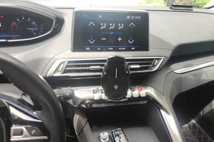 Used Peugeot 5008 2017 380THP 7-Seater Elite Edition Audio And AC Panel