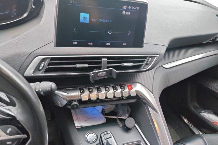 Used Peugeot 5008 2017 350THP 7-Seater Elite Edition Audio And AC Panel