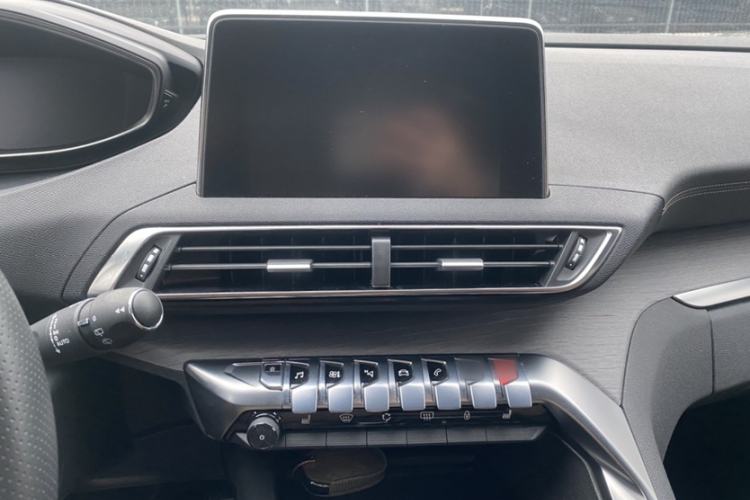Used Peugeot 5008 2017 380THP 7-Seater Luxury GT Edition Audio And AC Panel