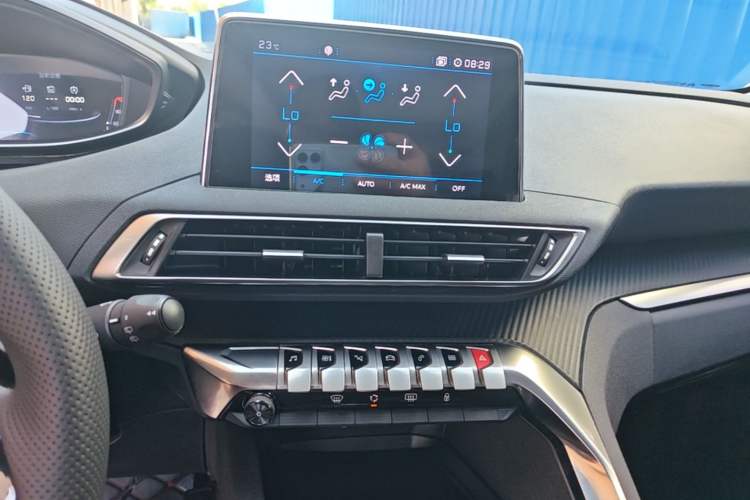 Used Peugeot 5008 2017 380THP 7-Seater Elite Edition Audio And AC Panel