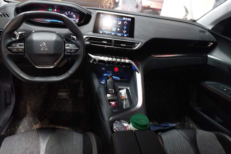Used Peugeot 5008 2017 350THP 5-Seat Elite Edition Audio And AC Panel