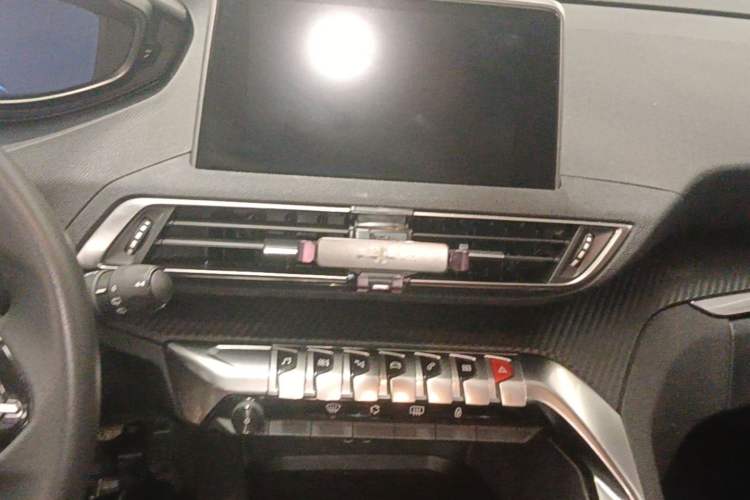 Used Peugeot 5008 2017 380THP 5-Seater Elite Edition Audio And AC Panel