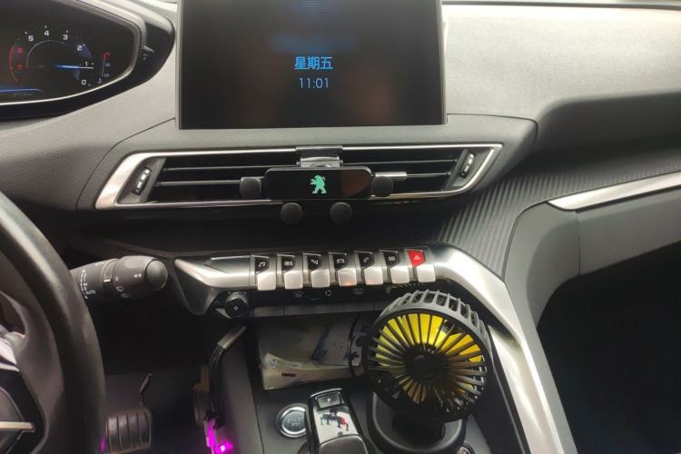 Used Peugeot 5008 2017 350THP 7-Seater Elite Edition Audio And AC Panel