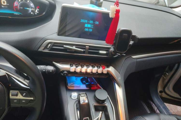 Used Peugeot 5008 2017 380THP 7-Seater Elite Edition Audio And AC Panel