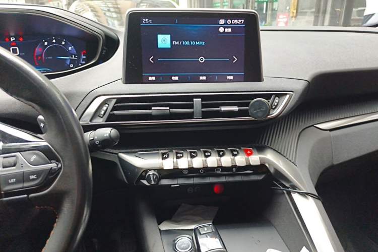 Used Peugeot 5008 2017 380THP 7-Seater Elite Edition Audio And AC Panel