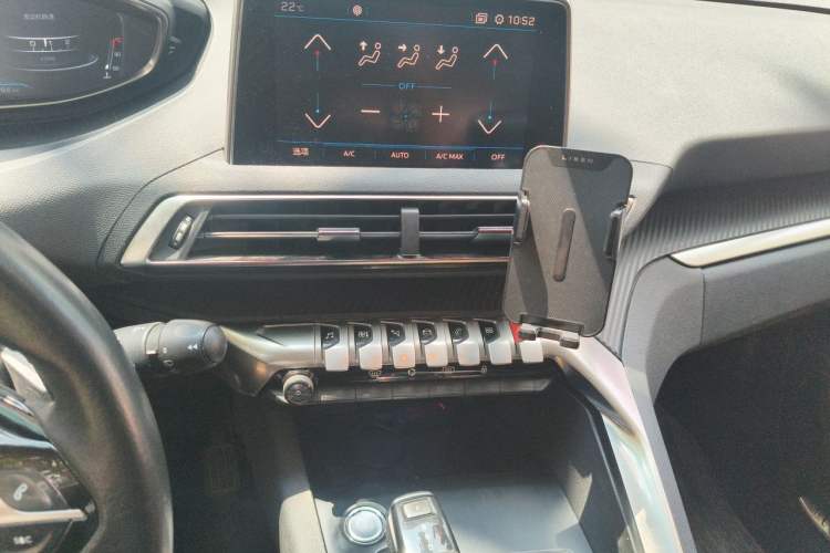 Used Peugeot 5008 2017 350THP 7-Seater Elite Edition Audio And AC Panel