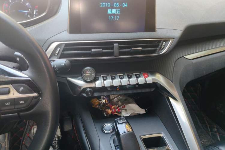 Used Peugeot 5008 2017 350THP 7-Seater Elite Edition Audio And AC Panel