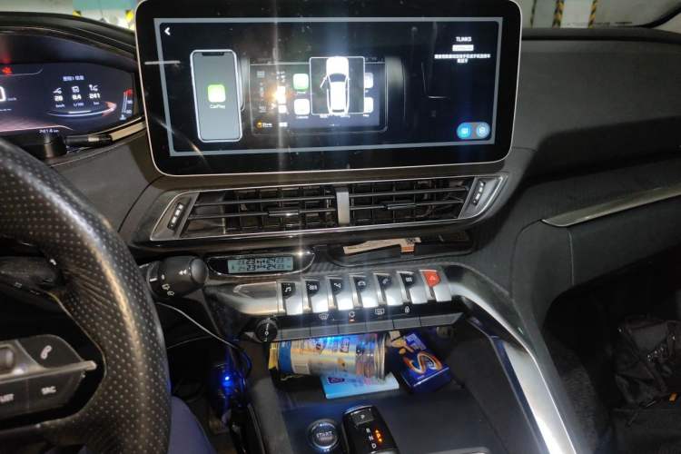Used Peugeot 5008 2017 350THP 7-Seater Elite Edition Audio And AC Panel