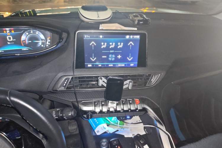 Used Peugeot 5008 2017 380THP 7-Seater Boundary-Free Edition Audio And AC Panel