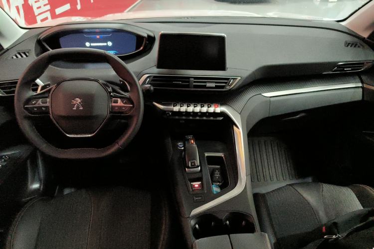 Used Peugeot 5008 2017 350THP 5-Seat Elite Edition Center Console