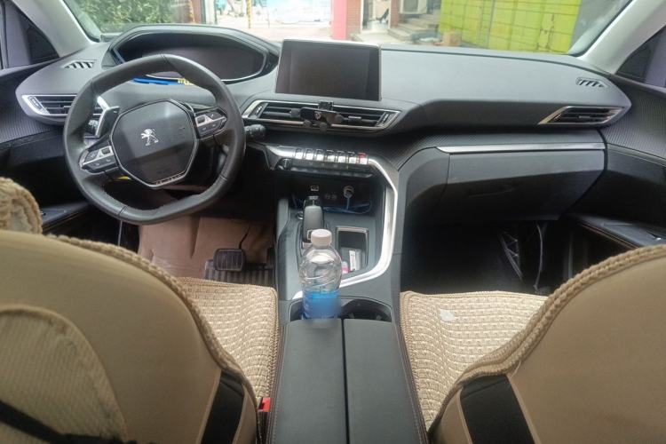 Used Peugeot 5008 2017 380THP 7-Seater Elite Edition Center Console