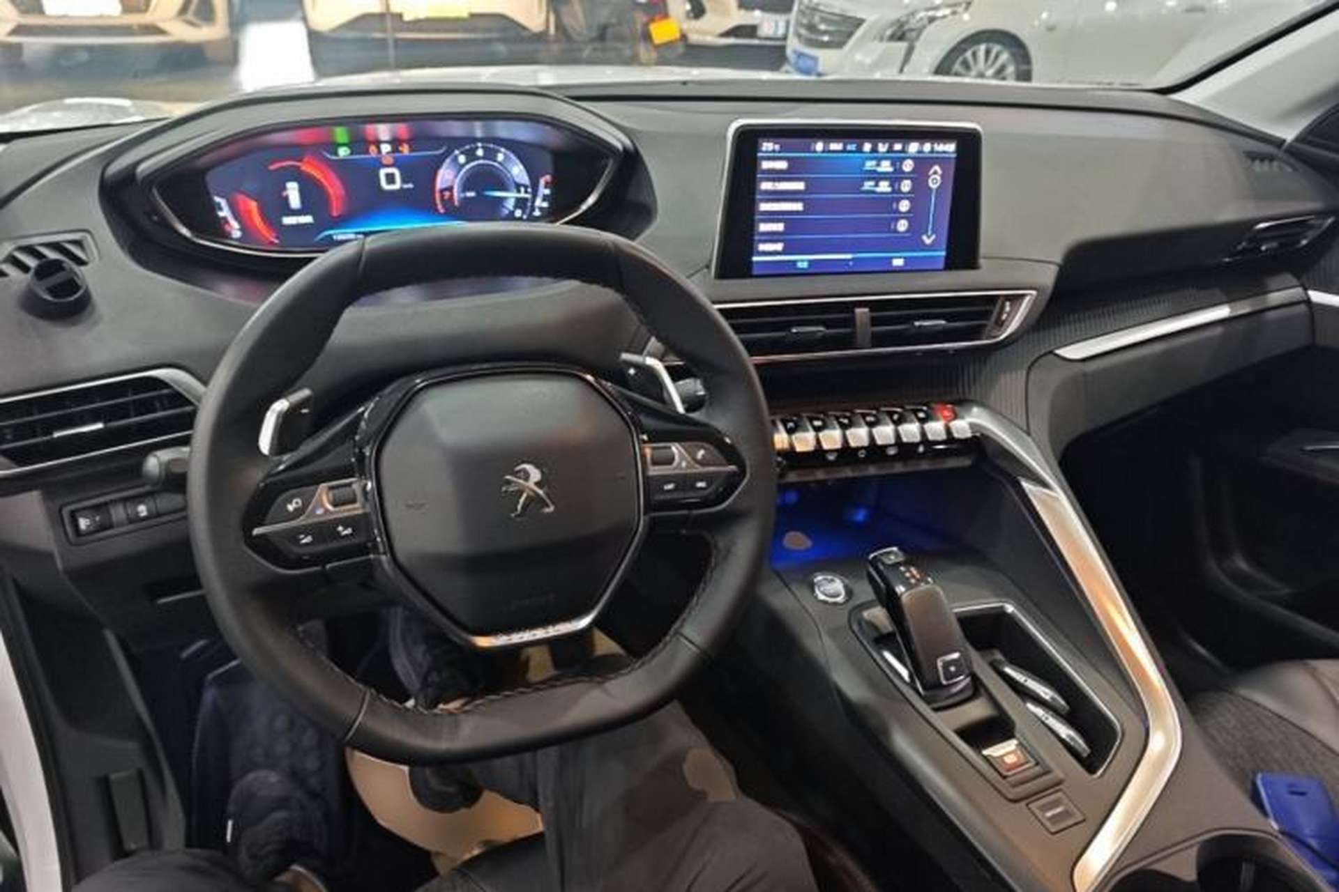 Used Peugeot 5008 2017 380THP 7-Seater Elite Edition Center Console