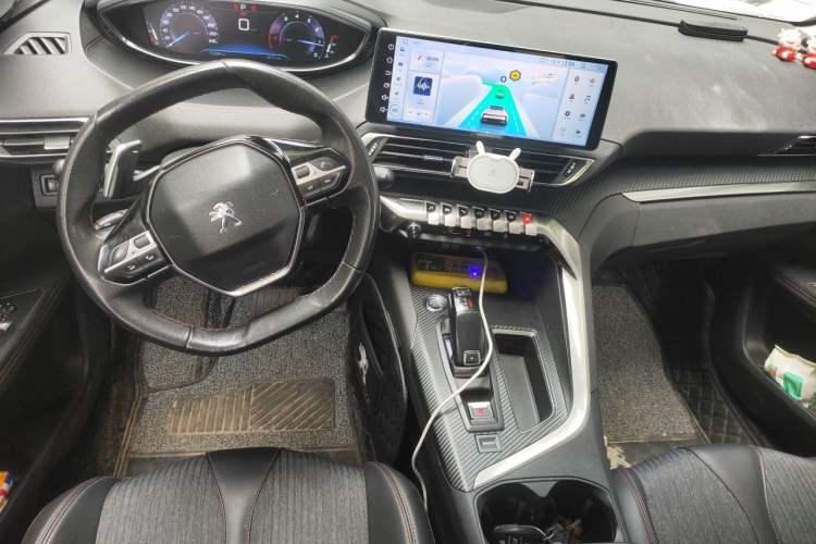 Used Peugeot 5008 2017 350THP 7-Seater Elite Edition Center Console