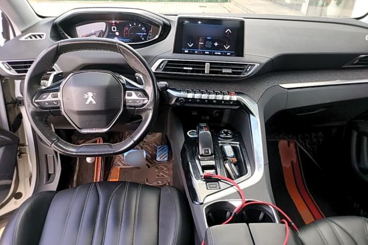 Used Peugeot 5008 2017 380THP 7-Seater Luxury Edition Center Console