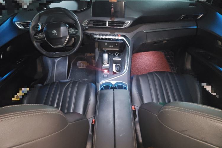 Used Peugeot 5008 2017 380THP 7-Seater Luxury Edition Center Console