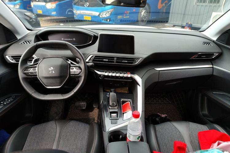 Used Peugeot 5008 2017 350THP 7-Seater Elite Edition Center Console