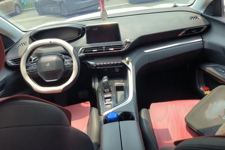 Used Peugeot 5008 2017 380THP 7-Seater Boundary-Free Edition Center Console