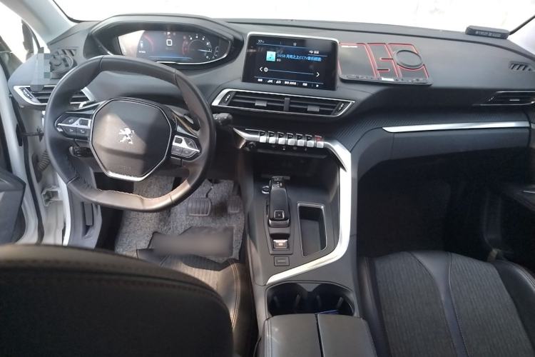 Used Peugeot 5008 2017 380THP 7-Seater Elite Edition Center Console