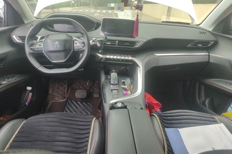Used Peugeot 5008 2017 380THP 7-Seater Elite Edition Center Console